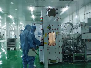 屹唐半导体北京工厂首台设备成功下线，正式进入长江存储供应链体系